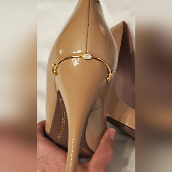 GUCCI - size 40/10 - pumps/heels shoes- patent leather in nude color - Picture 9 of 10